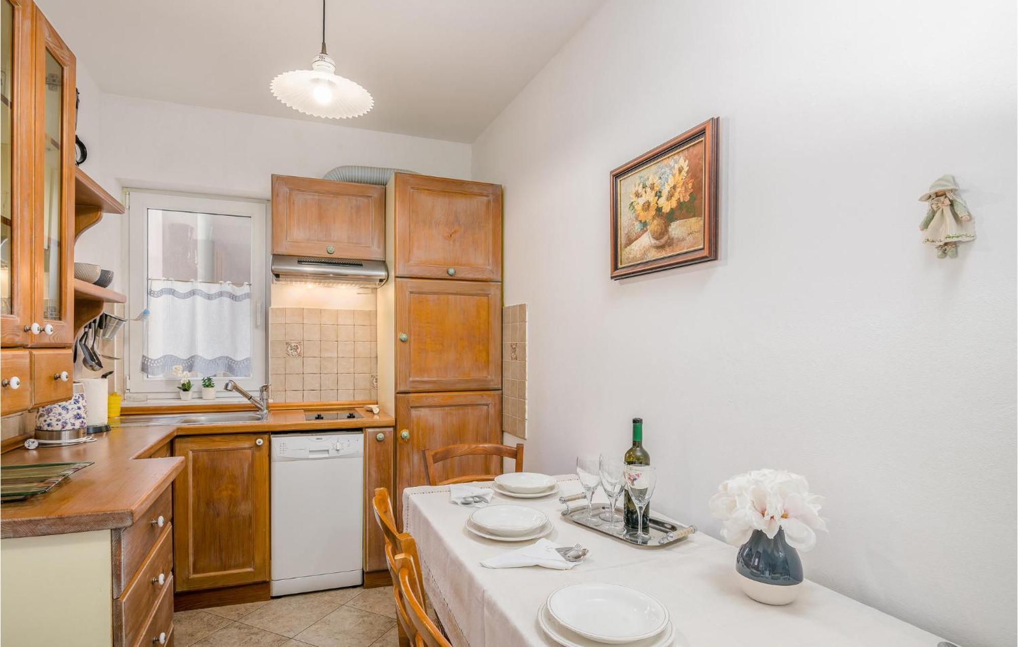 Gorgeous Apartment In Cizici With House Sea View Zewnętrze zdjęcie