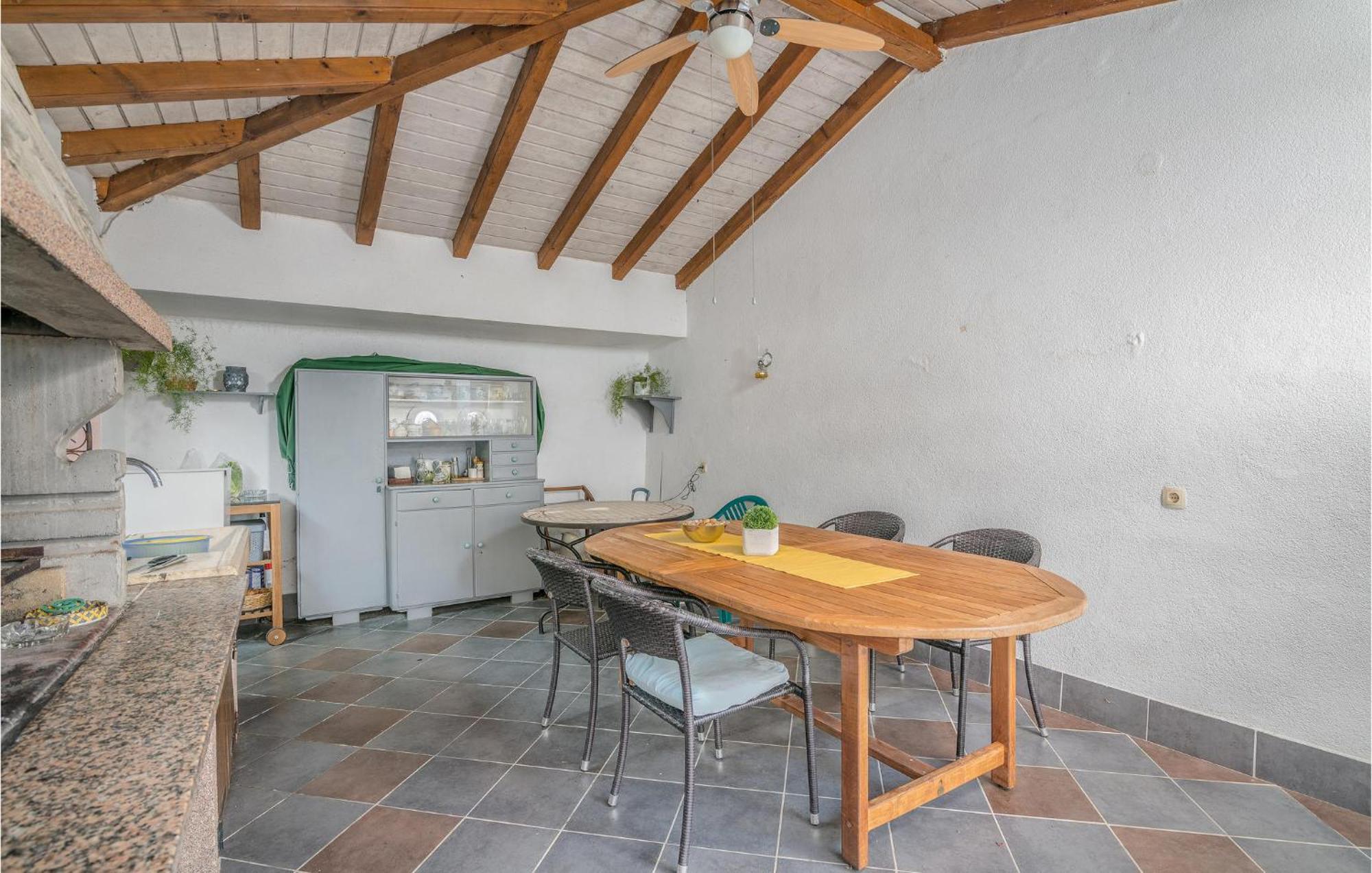 Gorgeous Apartment In Cizici With House Sea View Zewnętrze zdjęcie