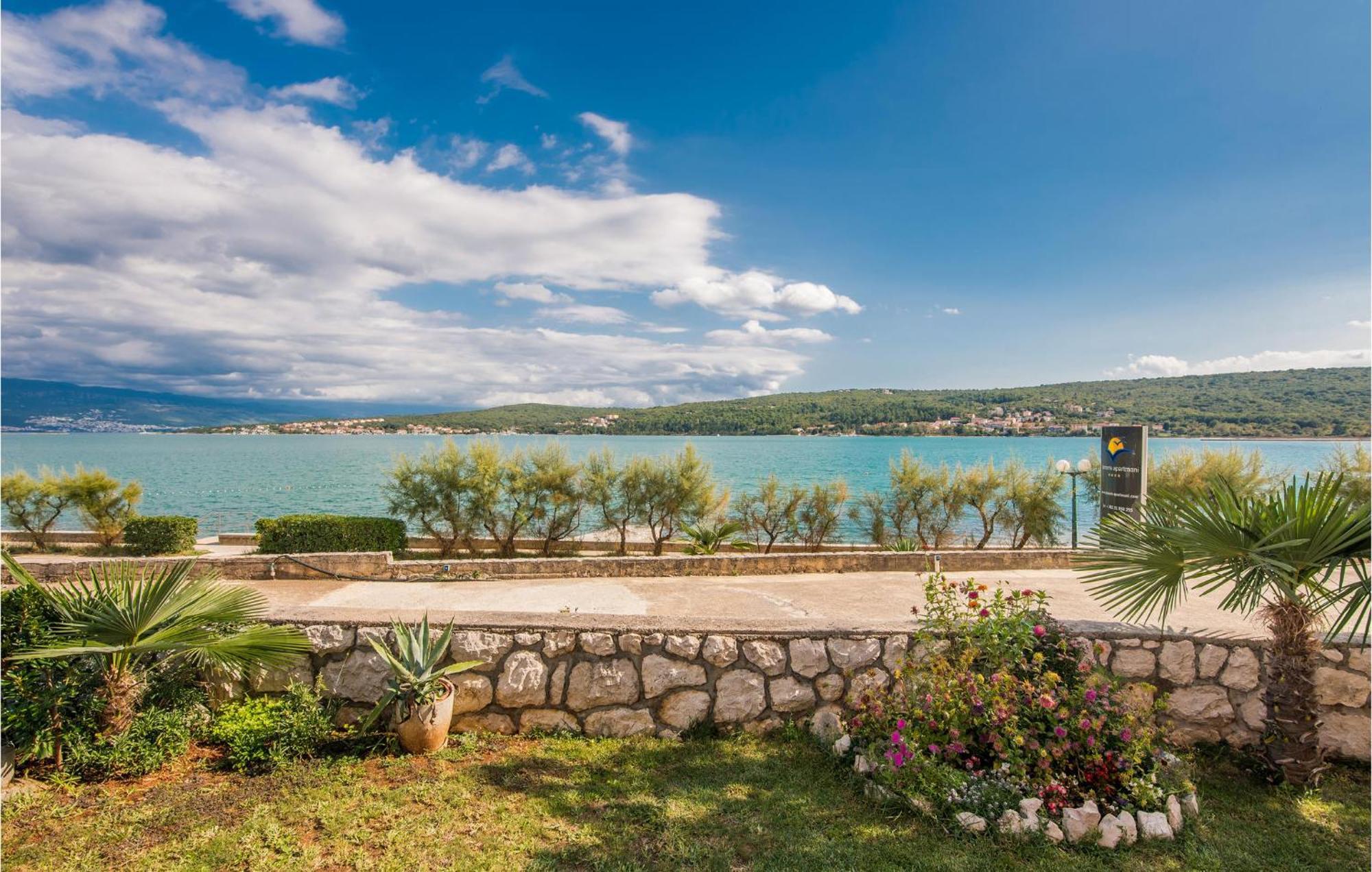 Gorgeous Apartment In Cizici With House Sea View Zewnętrze zdjęcie